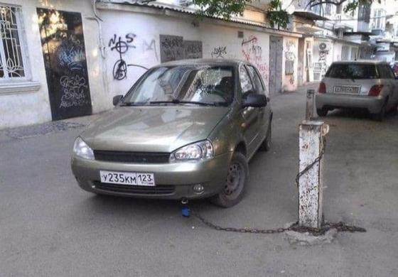 25 забавных фотографий, которые показывают, что национальная самоирония — наше всё