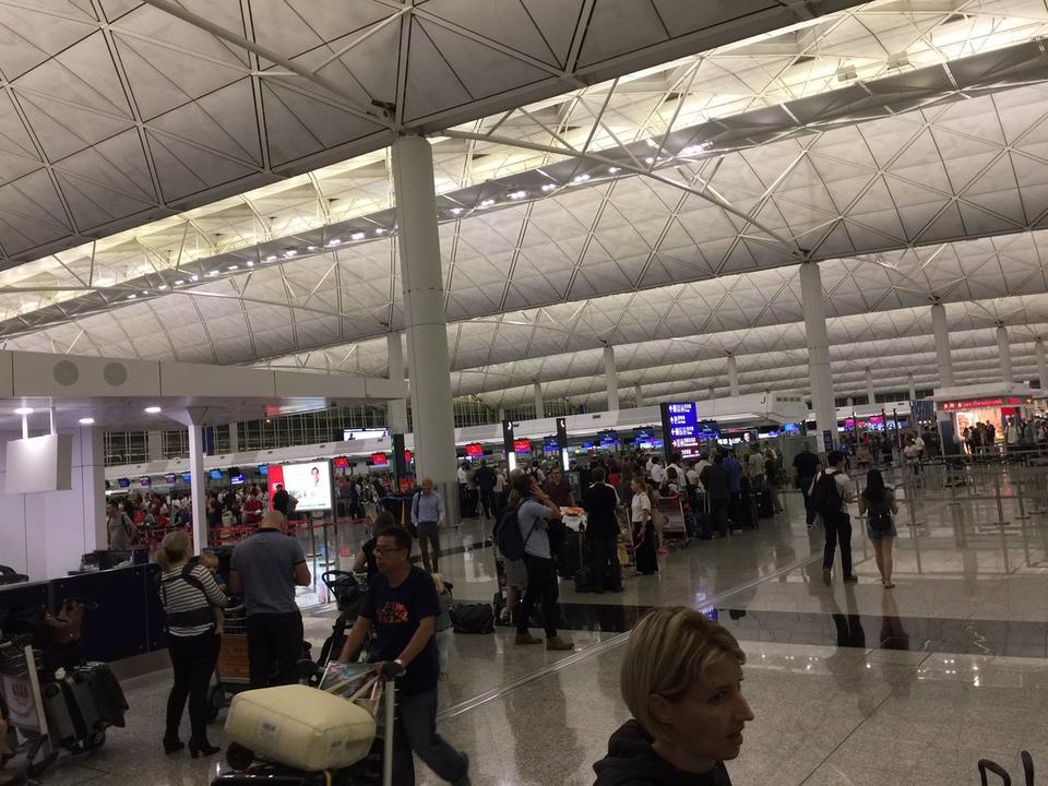 Хаос в аэропортах всего мира: Кто-то сломал программу