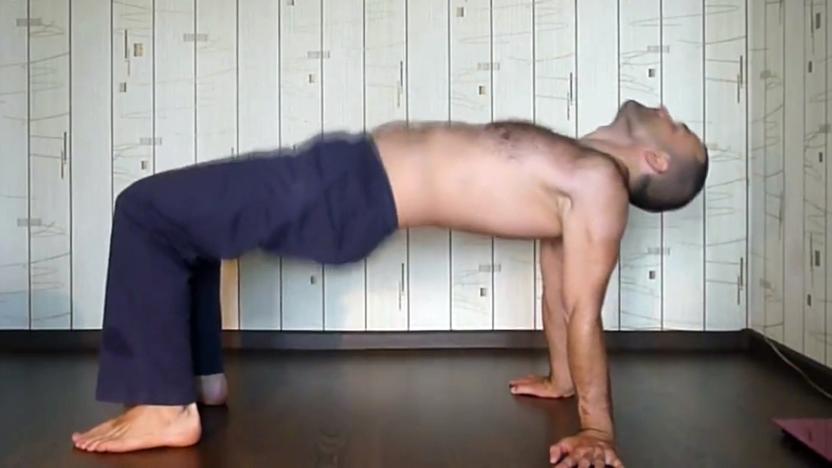 Вот 5 лучших упражнений от Поля Брэгга, которые избавят вас от боли в спине