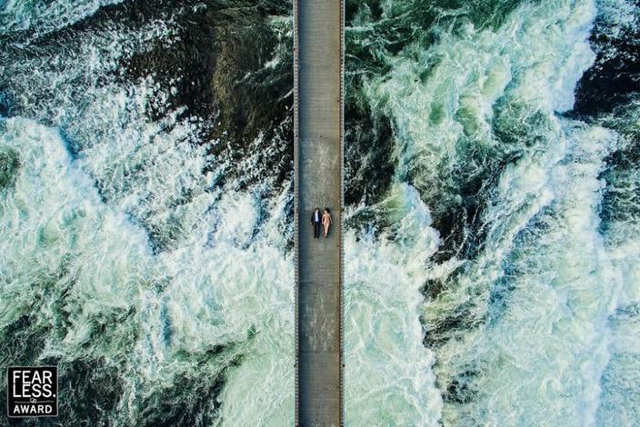 30 шикарных снимков с конкурса на лучшую свадебную фотографию 2017 года