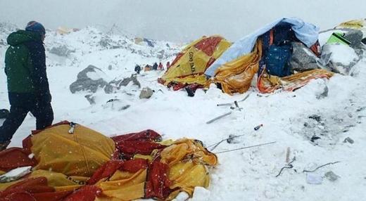 12 жутких историй о людях, которые хотели покорить Эверест, но остались там навсегда