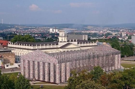 Вот что можно построить из тех 100 тыс книг, которые запрещали нацисты 