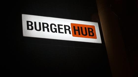 15 забавных табличек и надписей, которые невероятно ярко отражают нашу сумасбродную действительность