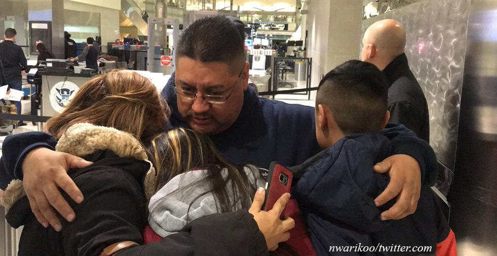 Мужик прожил в США 30 лет, но его все равно депортировали в Мексику!
