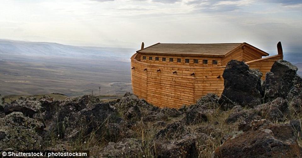 На горе Арарат нашли останки деревянного корабля возрастом 5000 лет. Кажется, это Ноев ковчег!