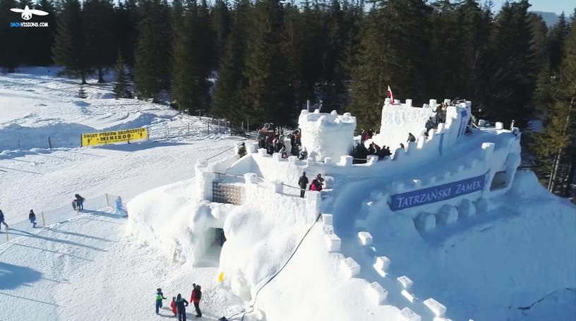 В Польше построили самый большой в мире снежный лабиринт, и он так велик, что даже Минотавр запрыгал бы от восторга