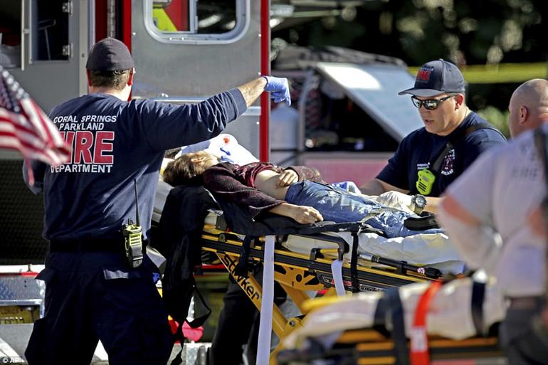 Опять стрельба в американской школе: 17 погибших, 50 раненых. Что происходит?! 
