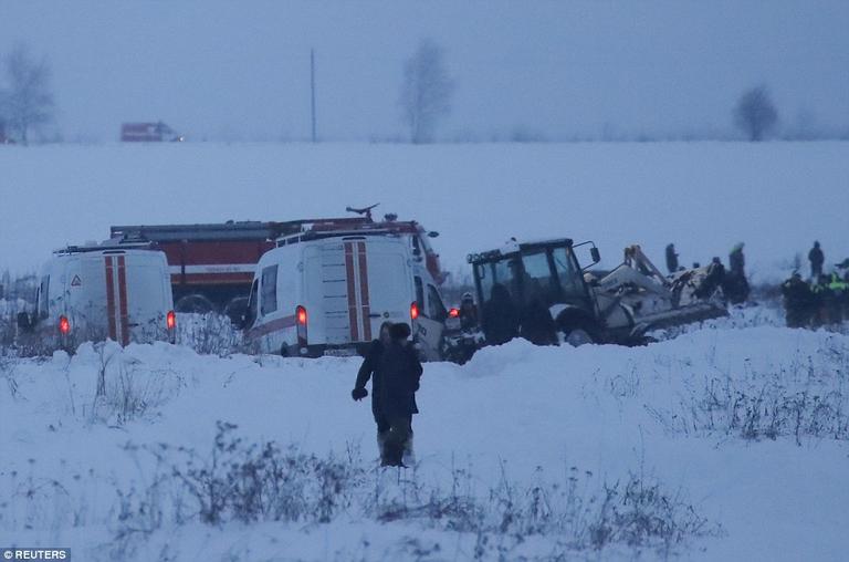 ″Огненный шар″: Уже есть видео крушения пассажирского самолета под Москвой