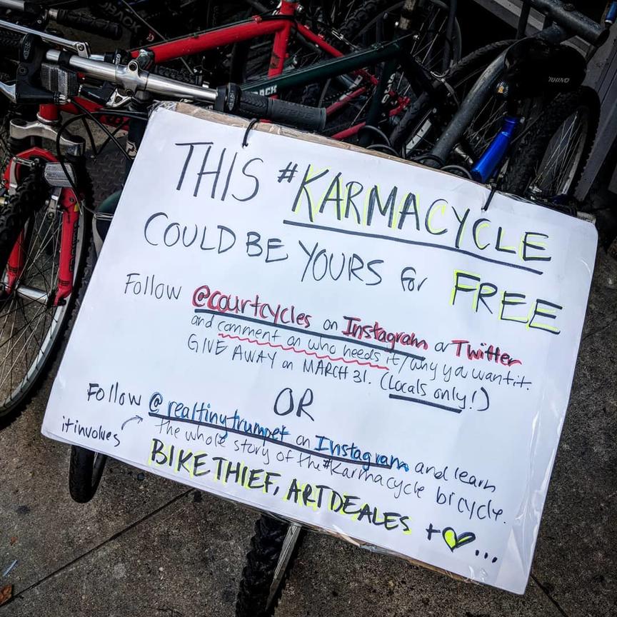Женщина написала похитителю своего велосипеда красноречивое послание, и это стало началом удивительных событий. Причём добрых