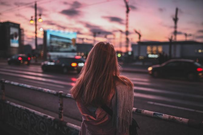 Чем умнее женщина, тем меньше она хочет детей. Мир будущего - это мир идиотов?