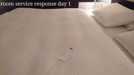 Мужик в отеле решил пошутить над горничной. А потом нашел ее ответ на кровати...