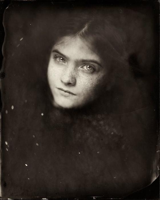 Я нашла фотокамеру, которой 166 лет, и стала снимать на нее детей. Вот результат!
