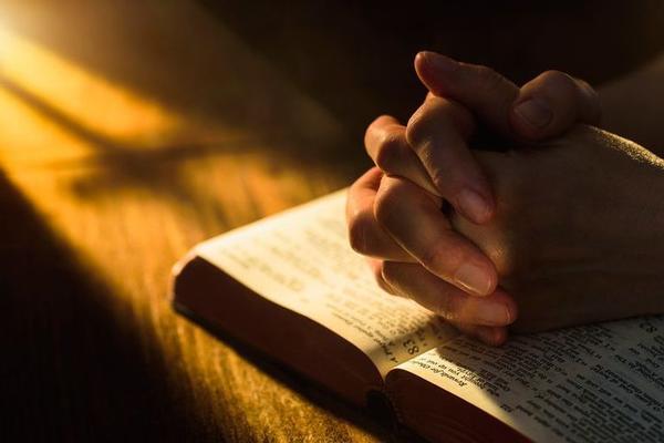 30 библейских стихов, которые утешат вас в минуты тревоги и отчаяния Целительное слово.