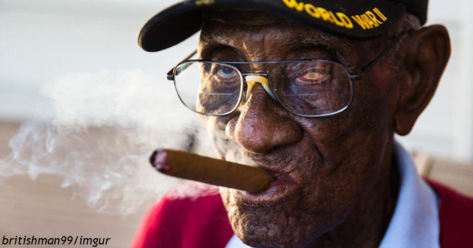 Курит, пьет и наслаждается жизнью   старейшему мужику Америки исполнилось 112 лет! И он был ветераном!
