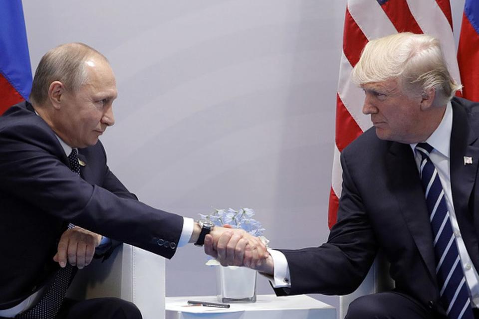 Путин опоздал на встречу с Трампом на 40 минут. Но тот приехал еще на 20 минут позже! Кто важнее?