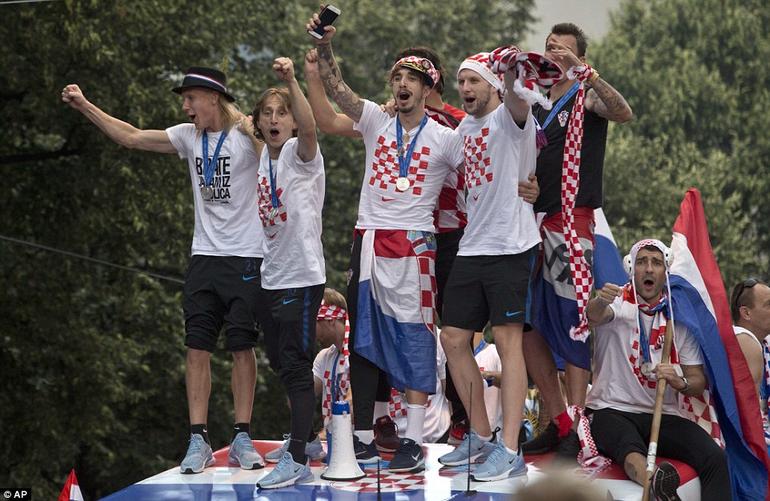 Игроки Хорватии отдадут все заработанные на ЧМ деньги детям. Вот на что именно Поэтому их так обожает страна...