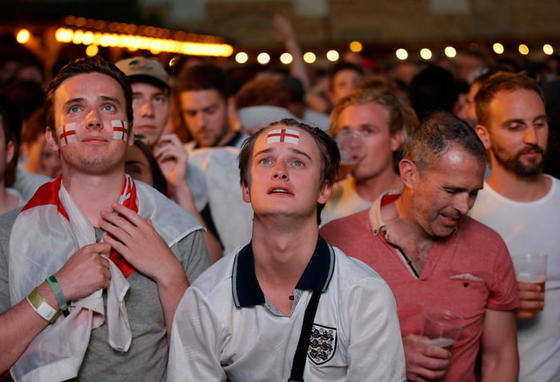 Вот как плакали англичане из-за того, что хорваты отобрали у них мечту Родина футбола в слезах...