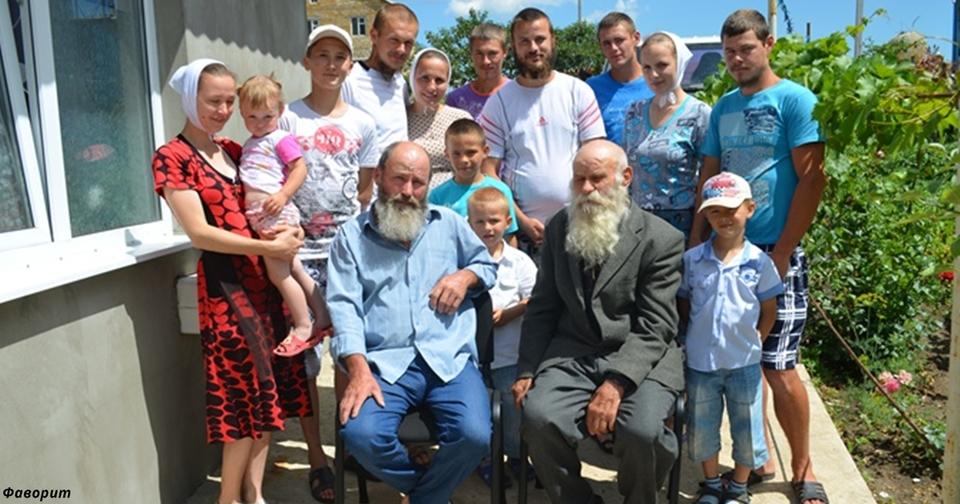 Самая большая семья в мире живет в Украине   346 человек! Знакомьтесь... Это мировой рекорд.