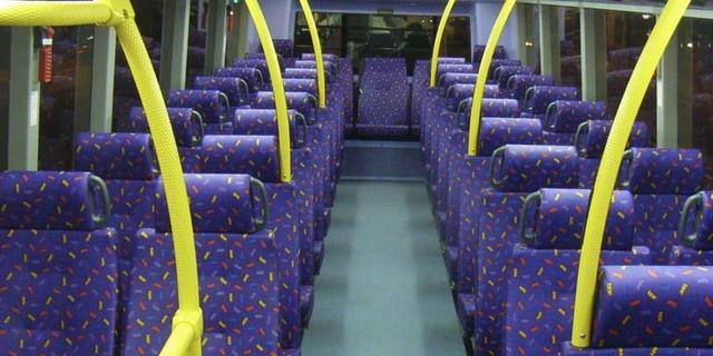 Вот почему все сиденья в автобусах обтянуты тканью с такими пошлыми узорами И уродскими.
