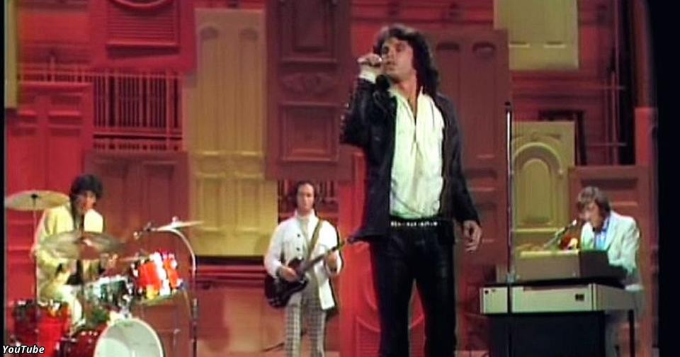 50 лет назад The Doors позволили выступить в прямом эфире - и они вызвали скандал на всю Америку! Несгибаемые были люди!