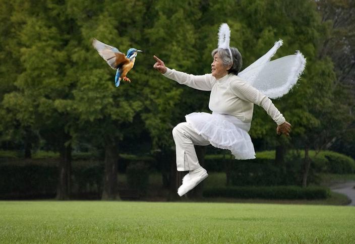 90-летняя японская бабушка показала внукам, как надо фоткаться Это и правда смешно!