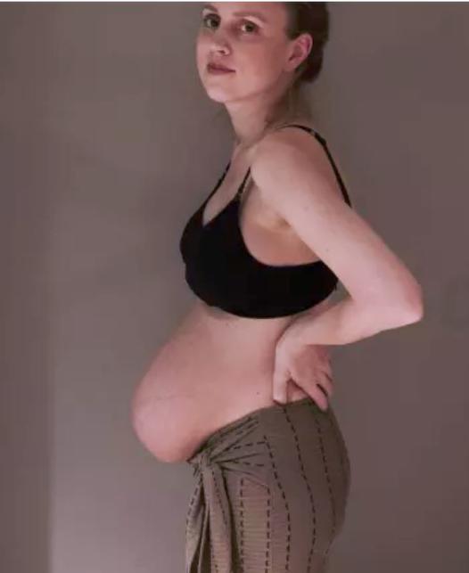Мама родила тройню - а потом выложила реальное фото своего тела Не бойтесь, это не так страшно...