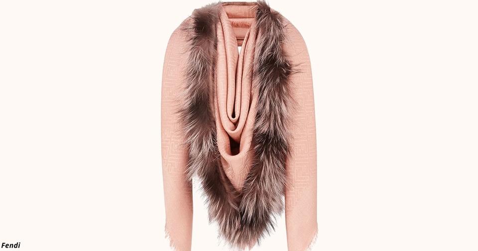 Fendi продаёт этот шарф за USD1000. Ничего не напоминает? Вы бы такой надели?