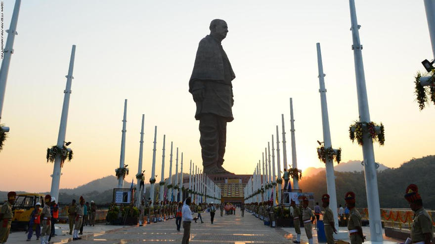 В Индии построили самый большой памятник в мире. Вы только посмотрите... Невероятное зрелище!