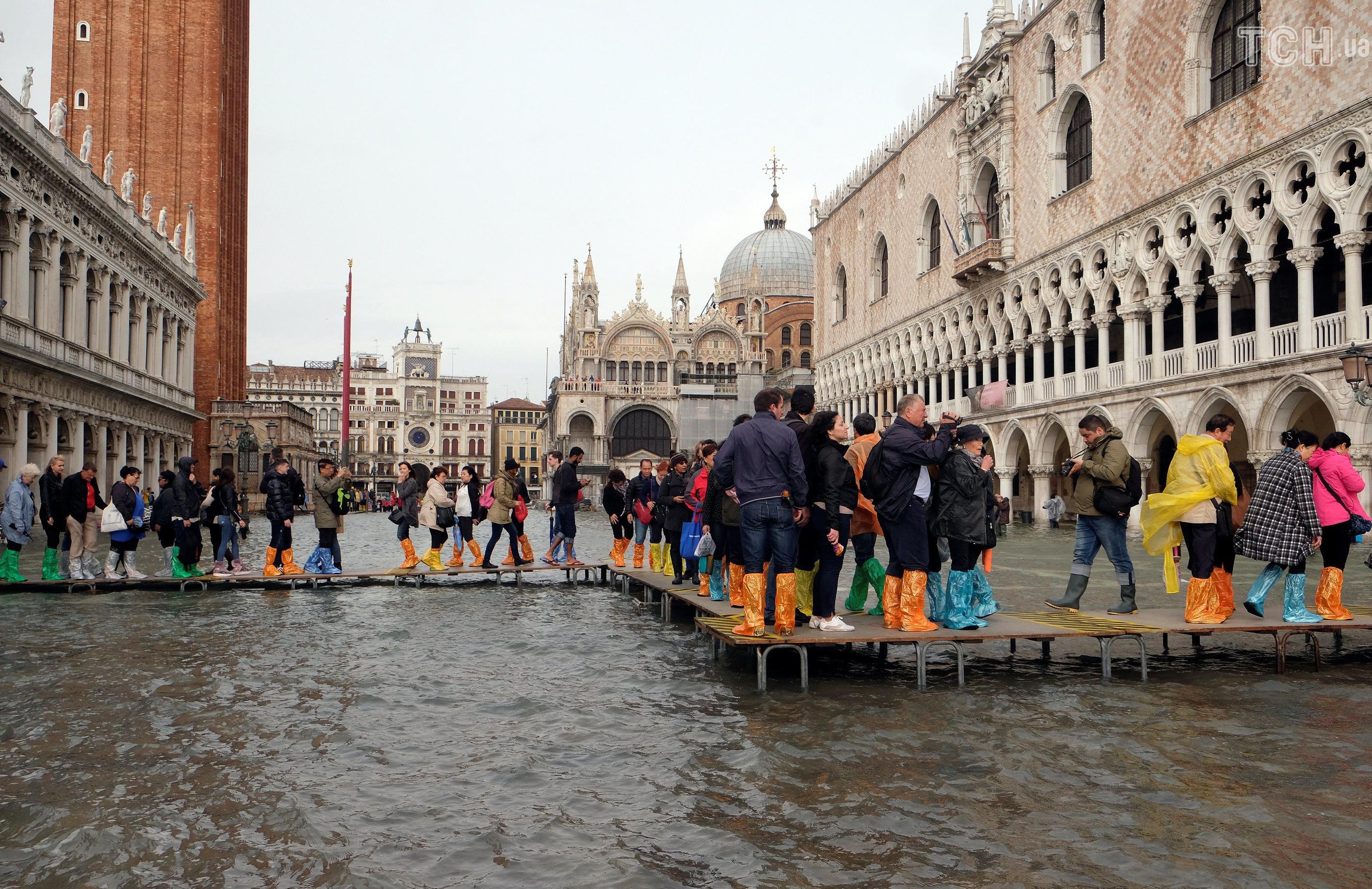 Из-за наводнения 70% Венеции оказалось под водой! Вот жуткие фото Город на воде ушёл под воду.