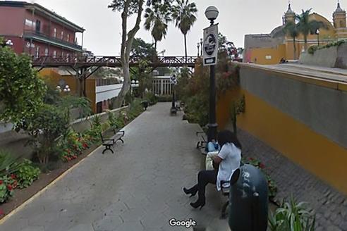 Фотография на Google Maps разрушила брак: Мужик увидел на ней жену с любовником Как же так, Google?