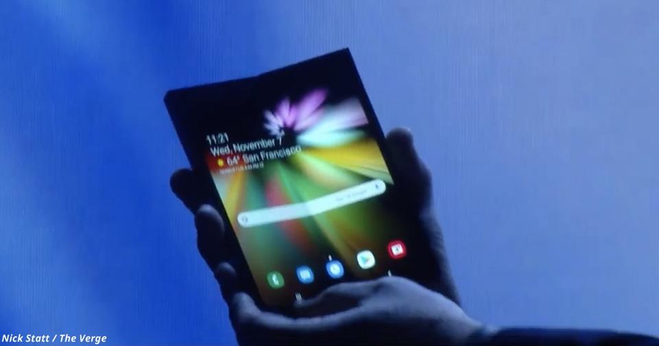 Samsung сделал телефон, который гнётся и мнётся как газета! Вот всё, что надо знать Будущее смартфонов уже здесь.