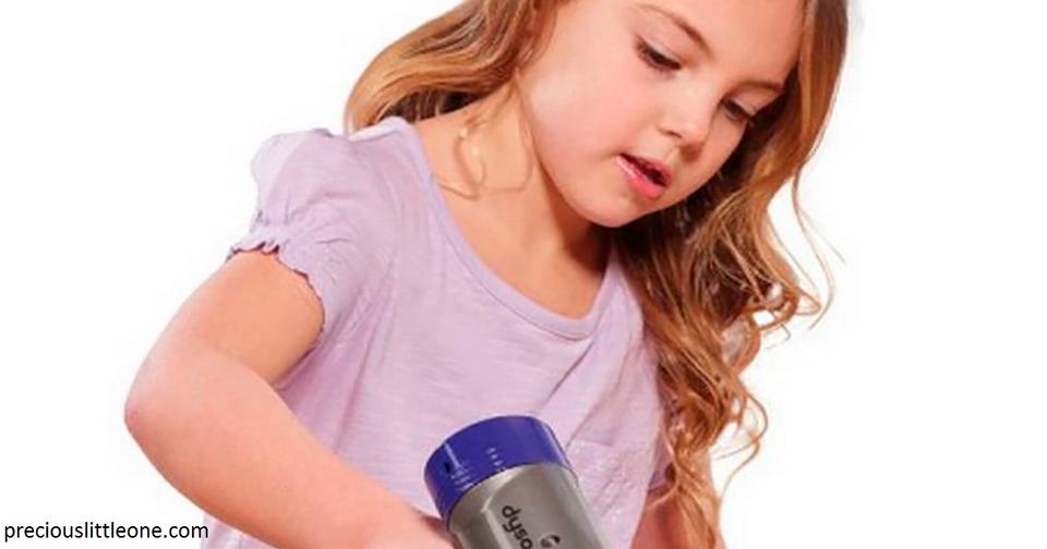 Теперь вы можете купить детский пылесос Dyson - и он реально работает! Дети в восторге!