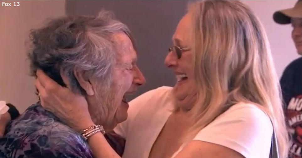 89 летняя мать встретилась с дочерью, которая, как она считала, умерла 69 лет назад Трогательное воссоединение!