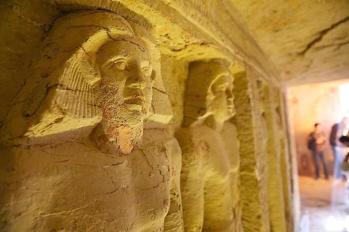 В Египте нашли совершенно нетронутую гробницу Фараона. Вот как она выглядит Это одна из самых древних гробниц!