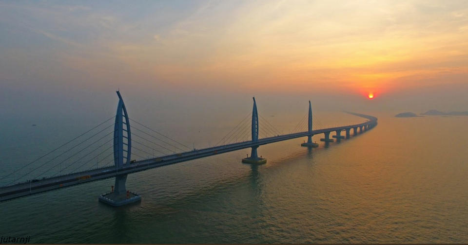 Китай построил самый длинный морской мост на планете   Керчи и не снилось! Грандиозное сооружение!