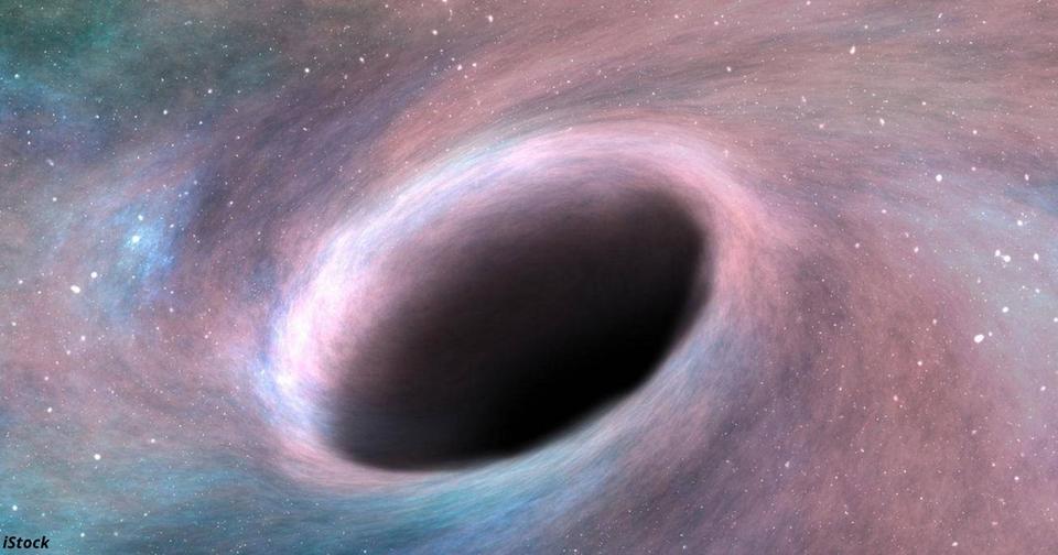 Физики: есть чёрная дыра, стирающая прошлое и дающая бесконечное будущее Осталось до неё добраться.