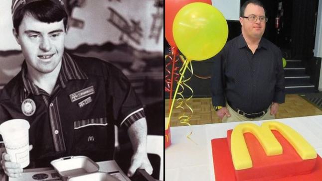 Работник McDonalds с синдромом Дауна ушел в отставку 32 года спустя Достоин уважения. Согласны?