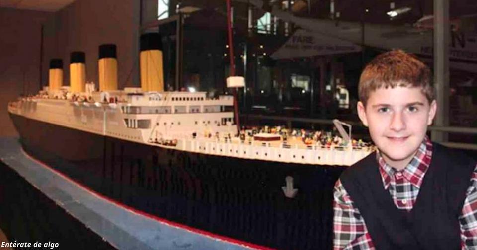 Ребёнок-аутист построил из LEGO точную копию «Титаника»! А вам слабо?