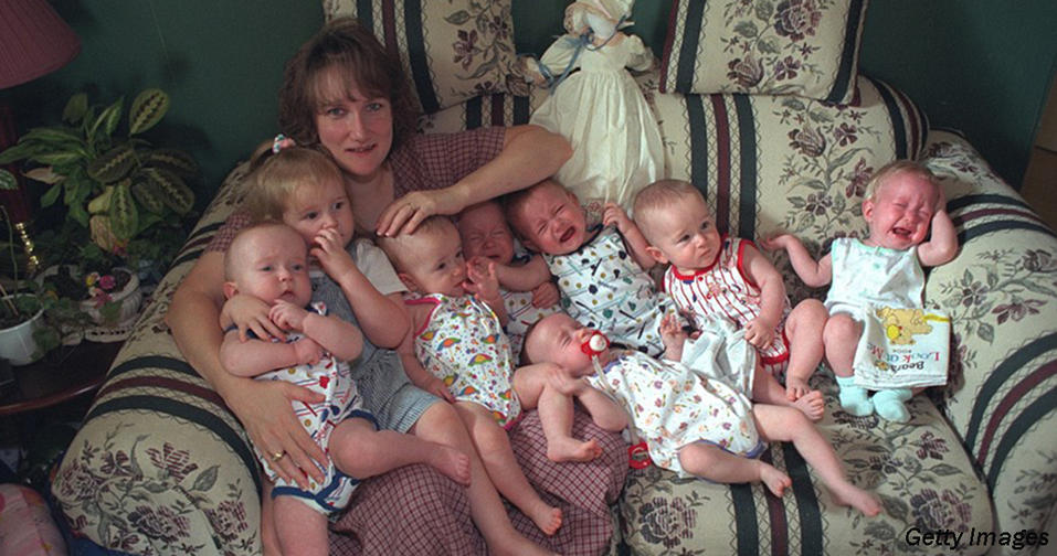 В 1997 году она родила семерых детей   и их бросил муж. Вот как они выглядят сегодня Великолепная семерка!