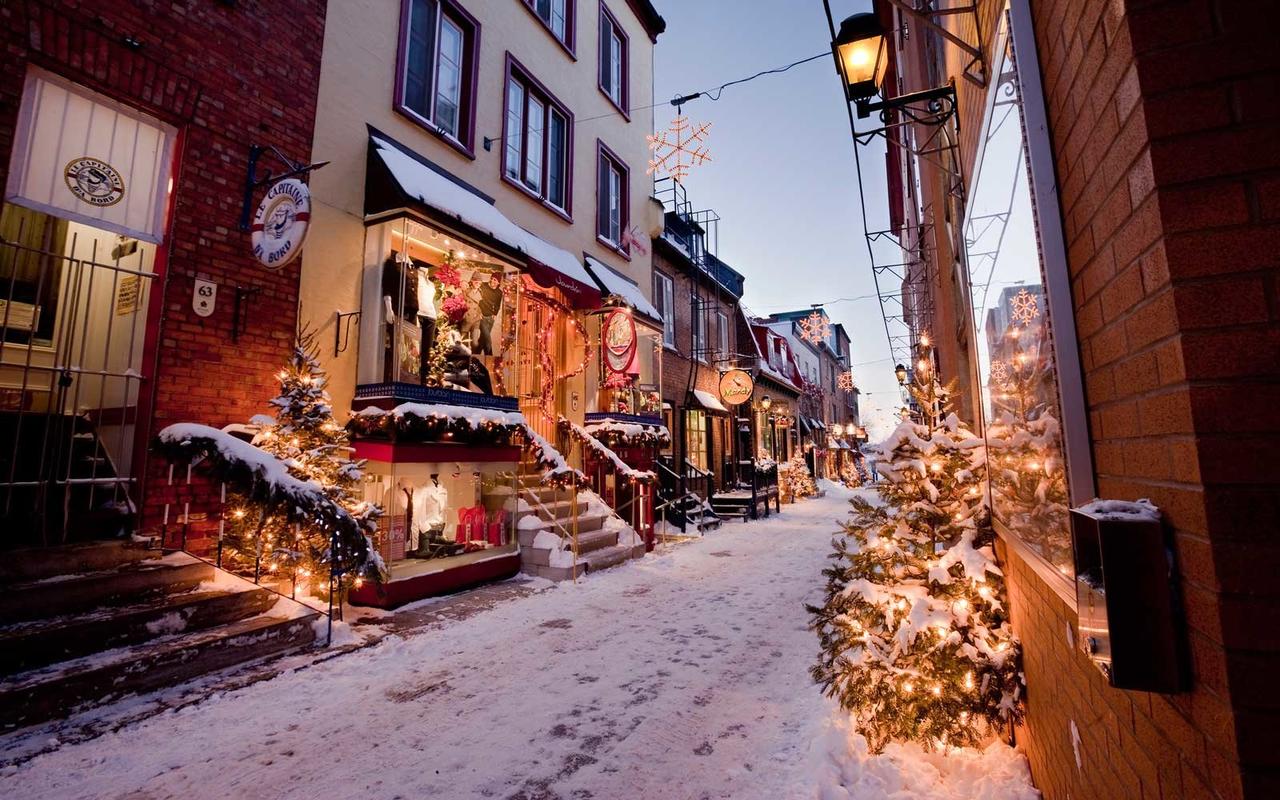 Смотрите, как в Канаде украшают улицы к Рождеству. Это просто бомба! Сказка наяву.