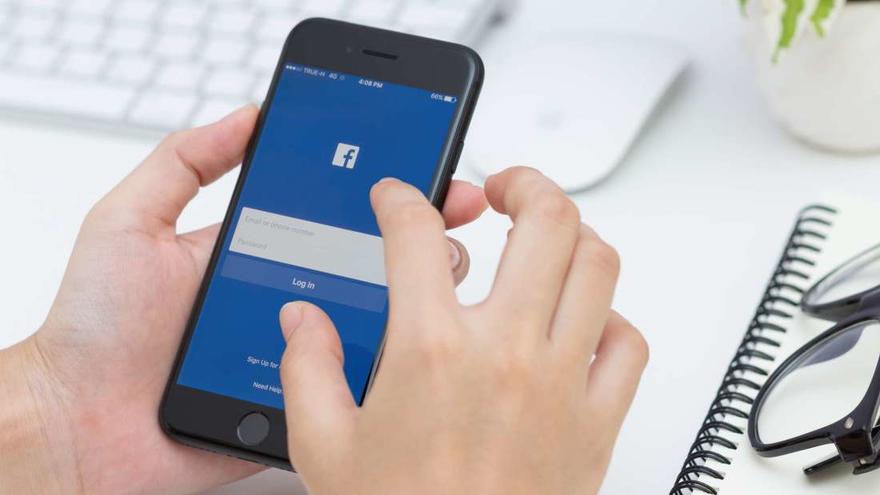 Полиция предупреждает: Тесты на Facebook могут украсть вашу личность И вот почему.