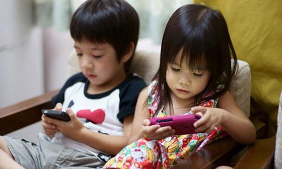 Педиатры настаивают: старые ″бабушкины″ игрушки - самые лучшие А вот электронные игры могут замедлить социальное развитие ребенка!