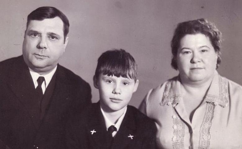 Геннадий Богданов: биография, личная жизнь, семья, дети, фото