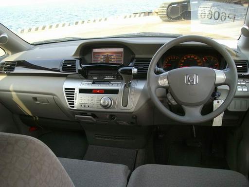 Honda FR-V: особенности, характеристики, отзывы