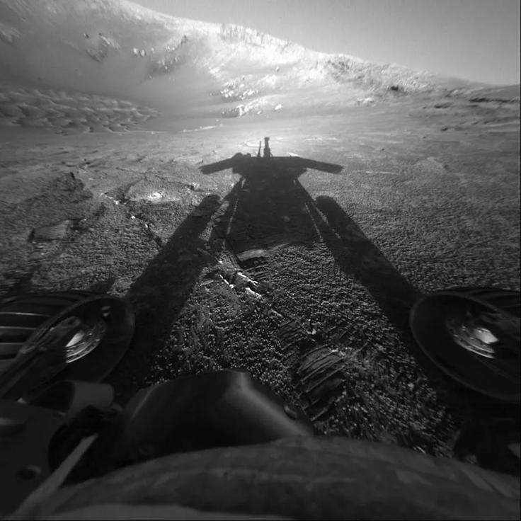 Марсоход Opportunity потух. Вот что он увидел за 14 лет на Марсе