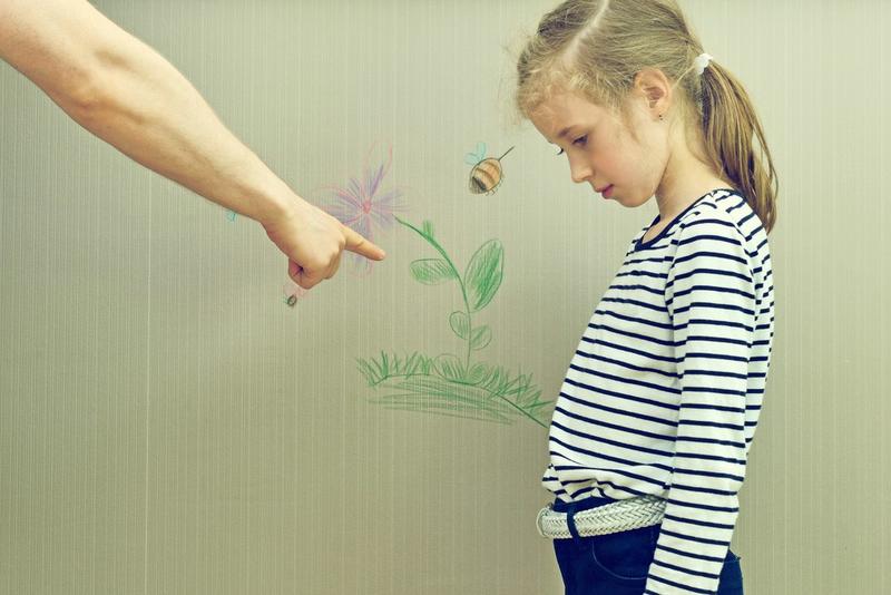 8 ошибок родителей, которые не дают детям шансов стать взрослыми и самостоятельными