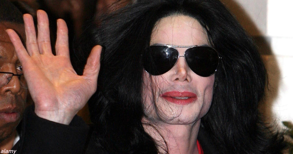 Майкл Джексон ″жив и планирует возвращение″, говорят его друзья
