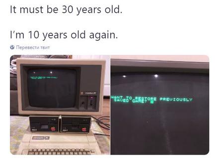 Мужик нашел на чердаке 30-летний компьютер Apple. Включил - и он работает!