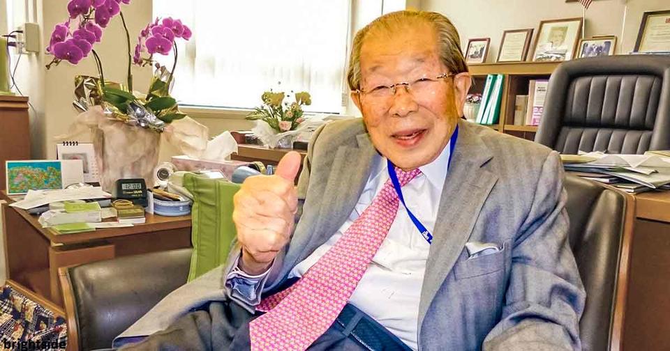 105-летний японский врач рассказал, что у долголетия есть 5 причин
