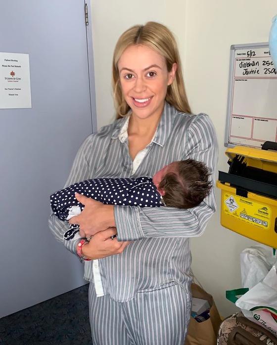 4-месячный малыш из Австралии порвал миллионы людей своей шевелюрой